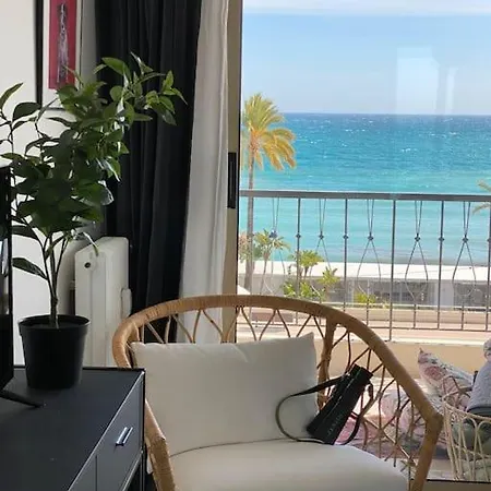 Le Garavan-Vue Mer-Plage-Clim-Terrasse Menton Exterior photo