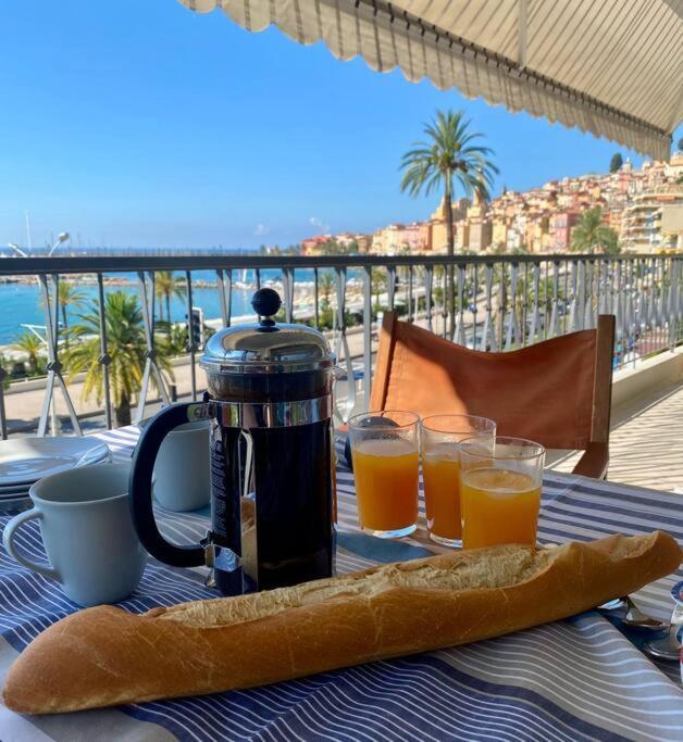 Le Garavan-vue Mer-plage-clim-terrasse * Menton