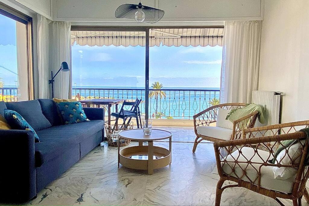 Apartment Le Garavan-vue Mer-plage-clim-terrasse Menton